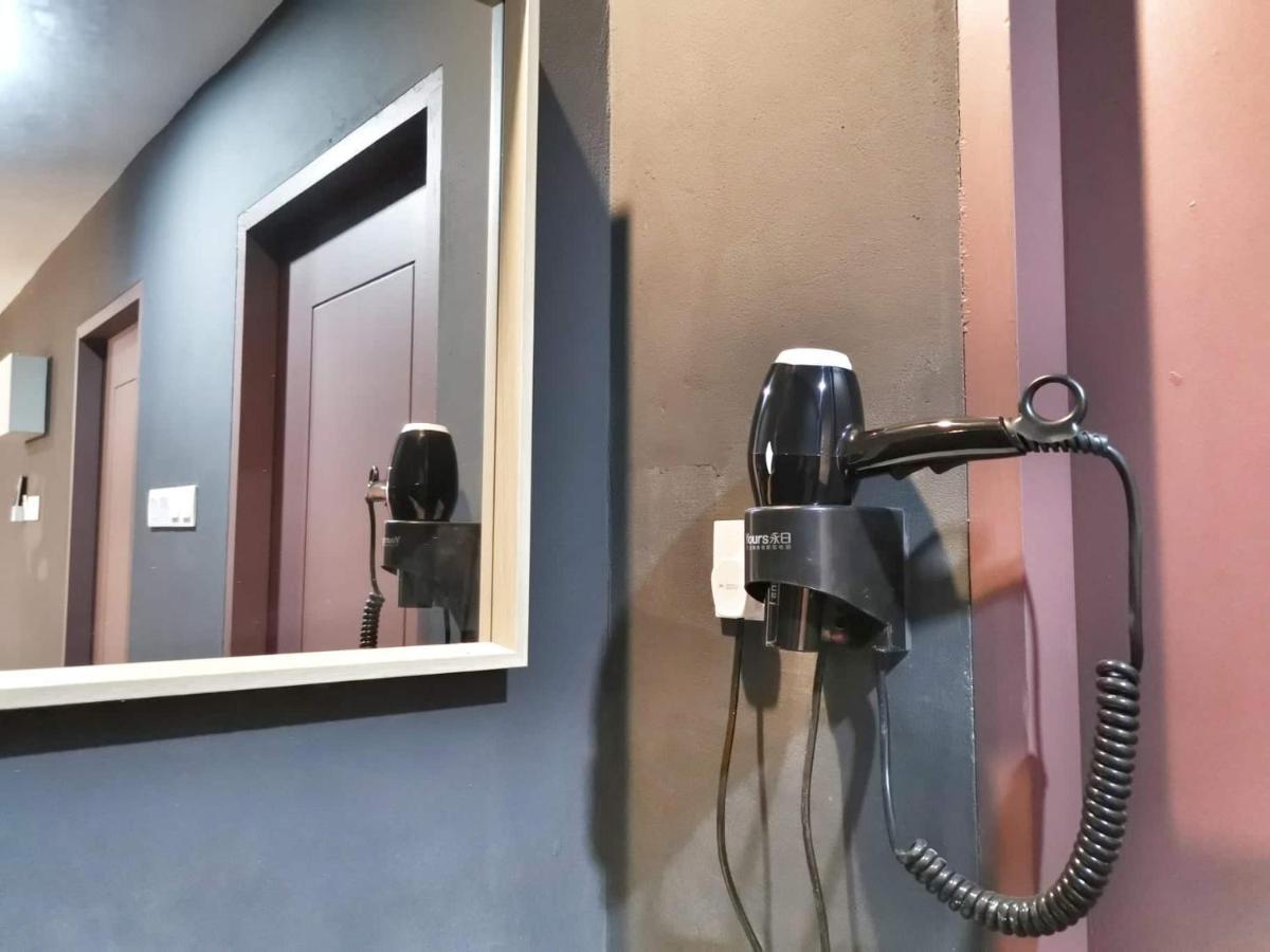 Apartamento 23Loft Kuching Exterior foto