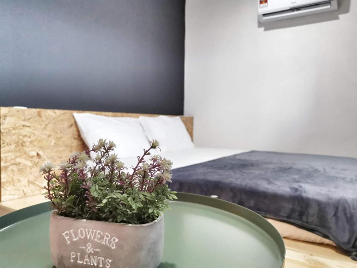 Apartamento 23Loft Kuching Exterior foto